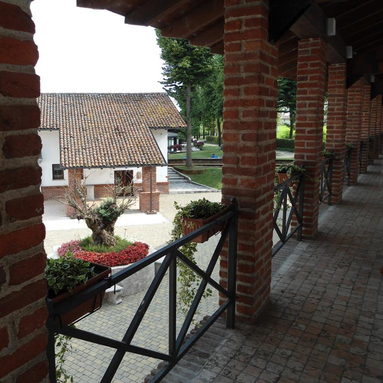 Hotel Novarello Granozzo con Monticello Exteriér fotografie